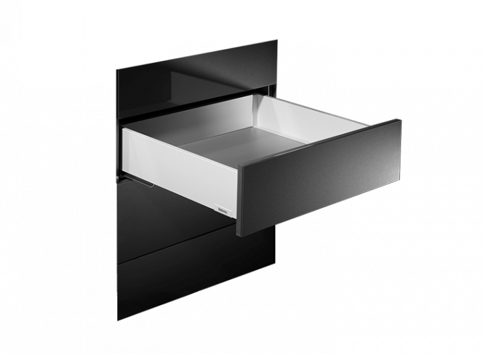 Silent closing for drawers